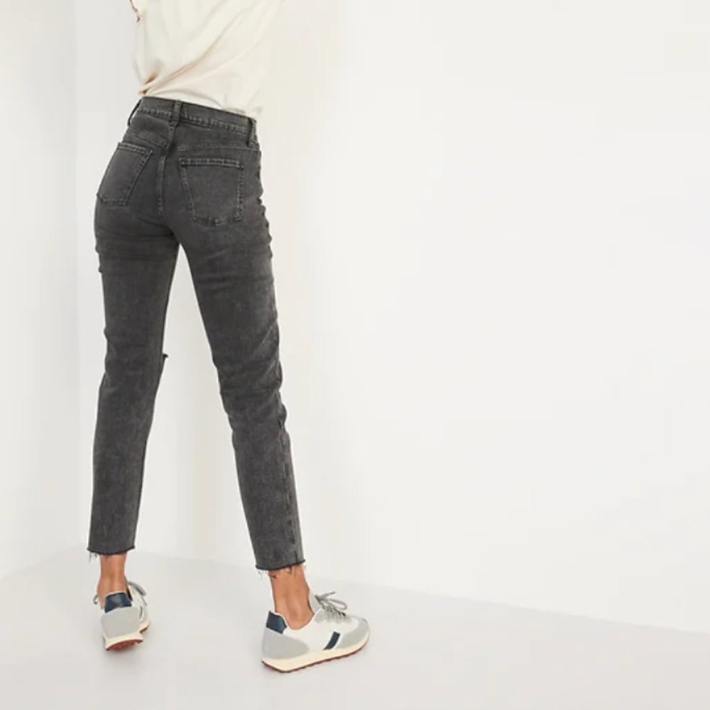 Old Navy Sky High Straight Extra High Rise Jeans w Secret Slim Pockets Size 10